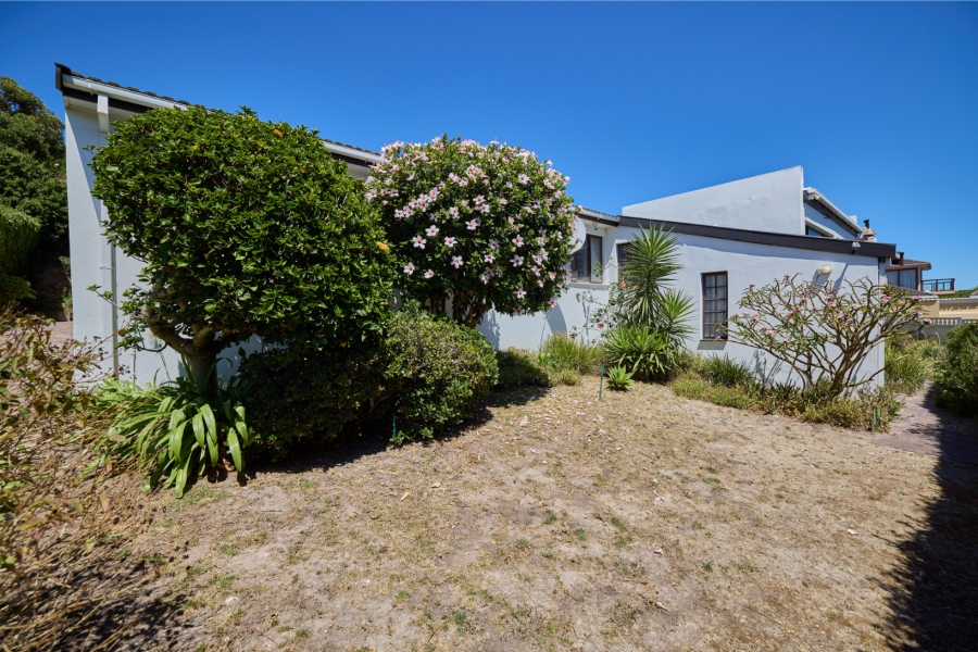 4 Bedroom Property for Sale in Fish Hoek Western Cape